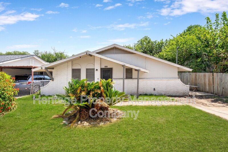 San Antonio House: 4942 Driskill Street