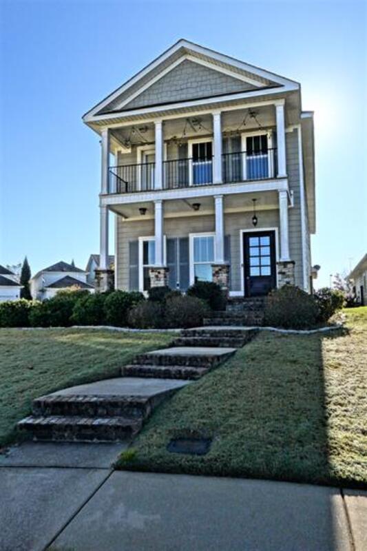 Huntsville House: 1121 Towne Creek Place