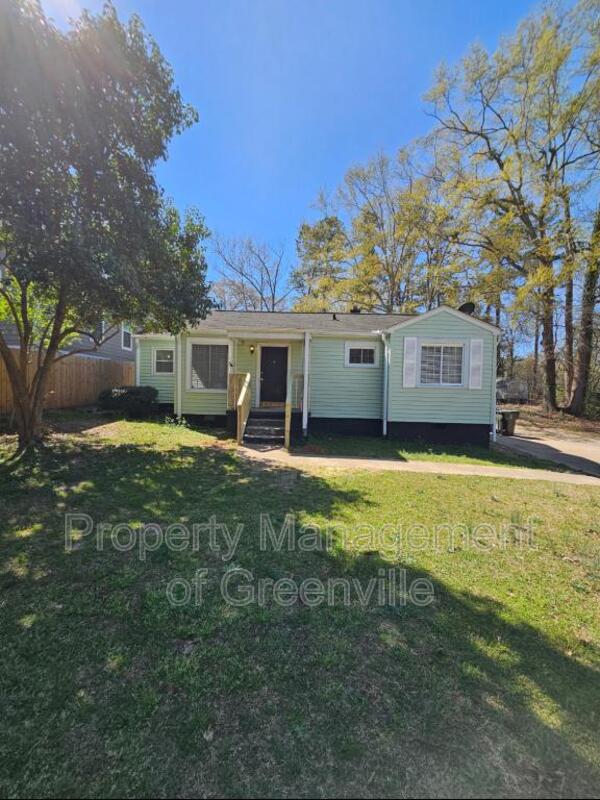 Greenville House: 5 Pacific Avenue