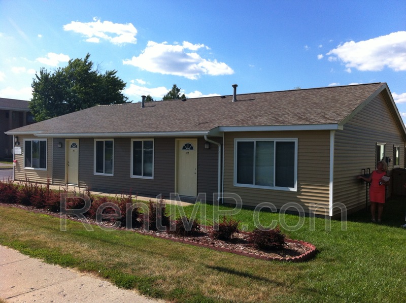 Mt Pleasant Townhome: 722 W Broomfield - Unit J01