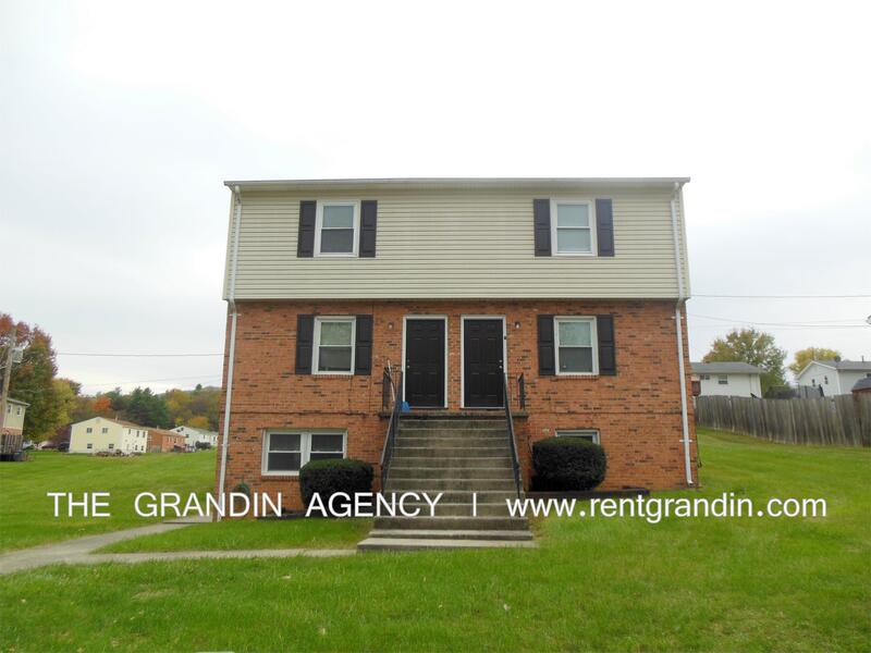 Salem House: 916 Pyrtle Dr.