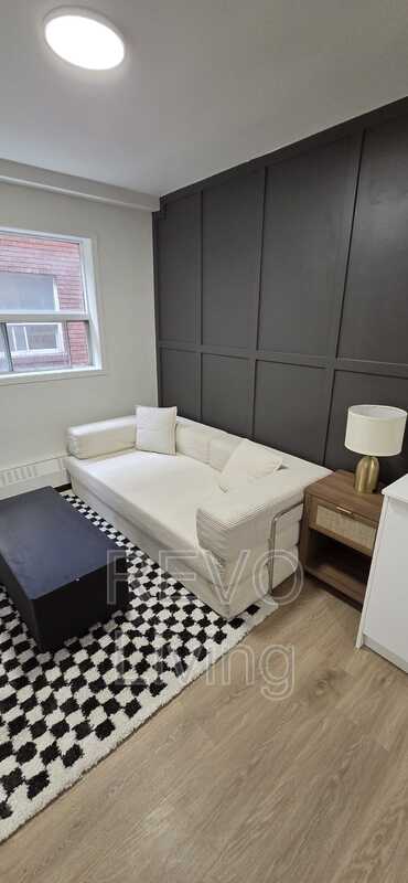 Toronto Condo: 62 Triller Avenue