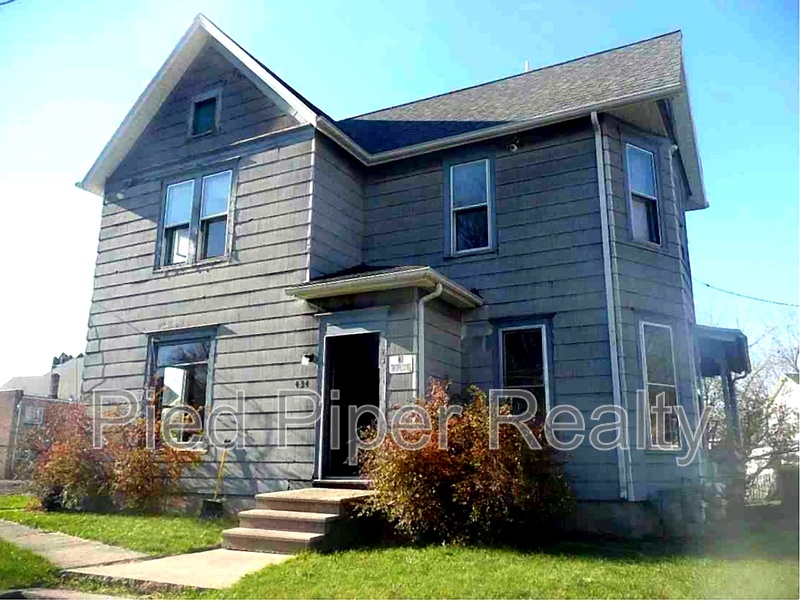 Freeport Condo: 434 S State Ave