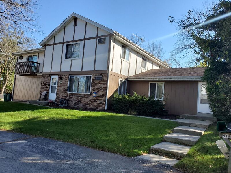 Cedarburg Condo: N18 W5317 Pierce Ct.