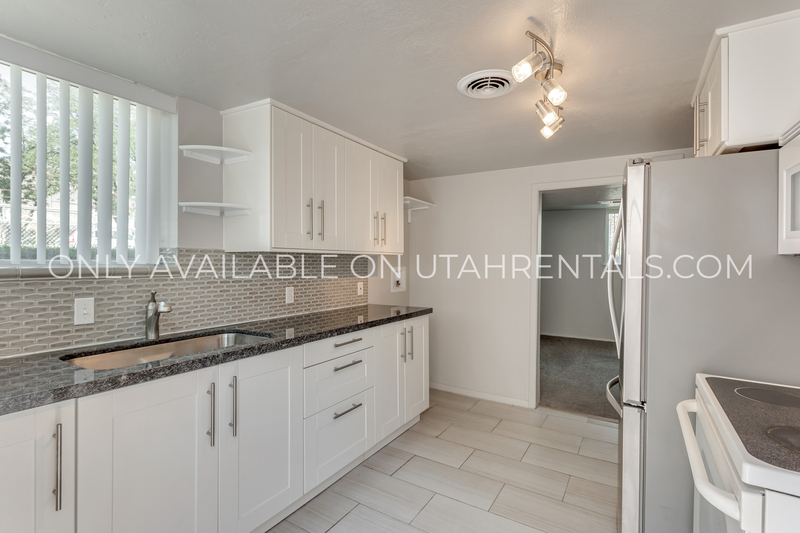 Salt Lake City Condo: 322 E Robert Ave