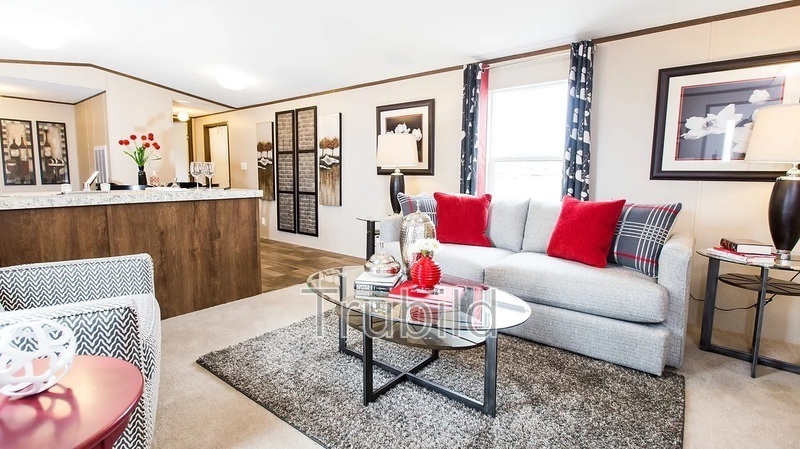 Austell House: 1979 Cardell Rd