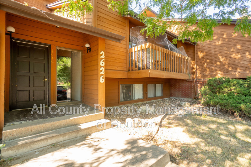 Boulder Condo: 2626 Juniper Ave