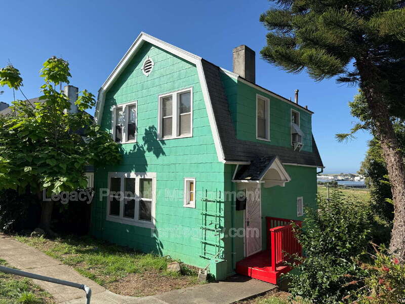 Vallejo House: 69 B St