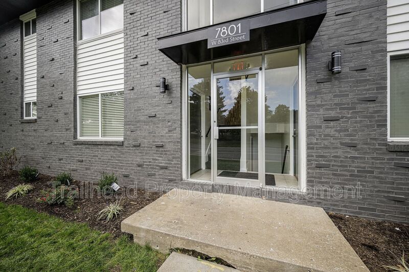 Overland Park Condo: 7801 W 83rd St