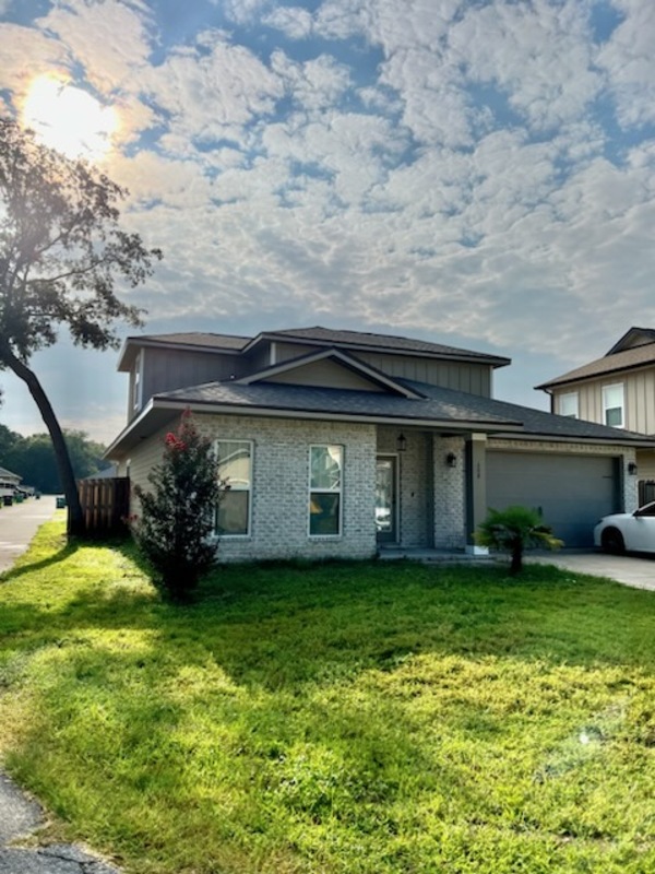 Shalimar House: 60 B 5th Street