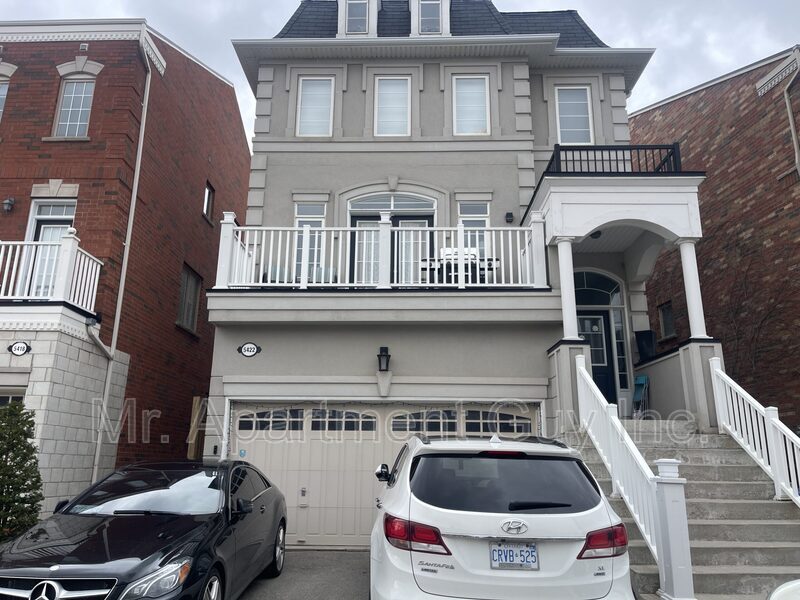 Mississauga Condo: 5422 Oscar Peterson Boulevard