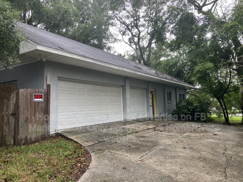 Jacksonville House: 7617 India Ave