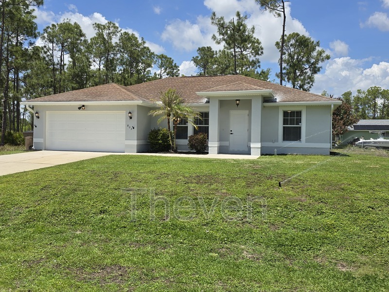 Lehigh Acres House: 805 E. 13th Street