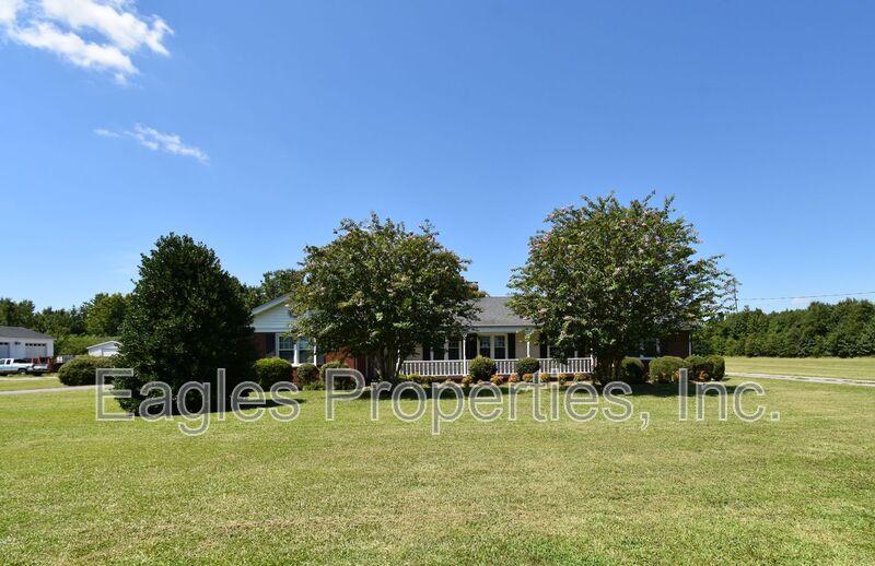 Snow Hill House: 1509 HWY 91 N