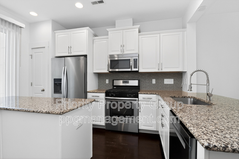 Charlotte Townhome: 1614 Pat Garrett Street