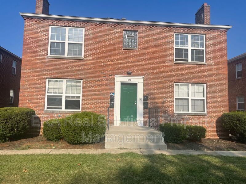 Columbus Condo: 371 Mayfair Blvd- D