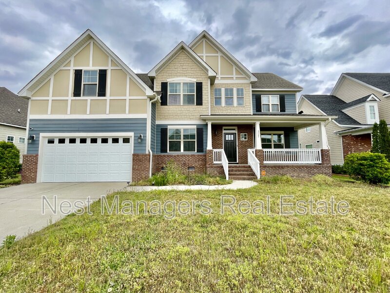 Fayetteville House: 3037 Eagle Crest Lane