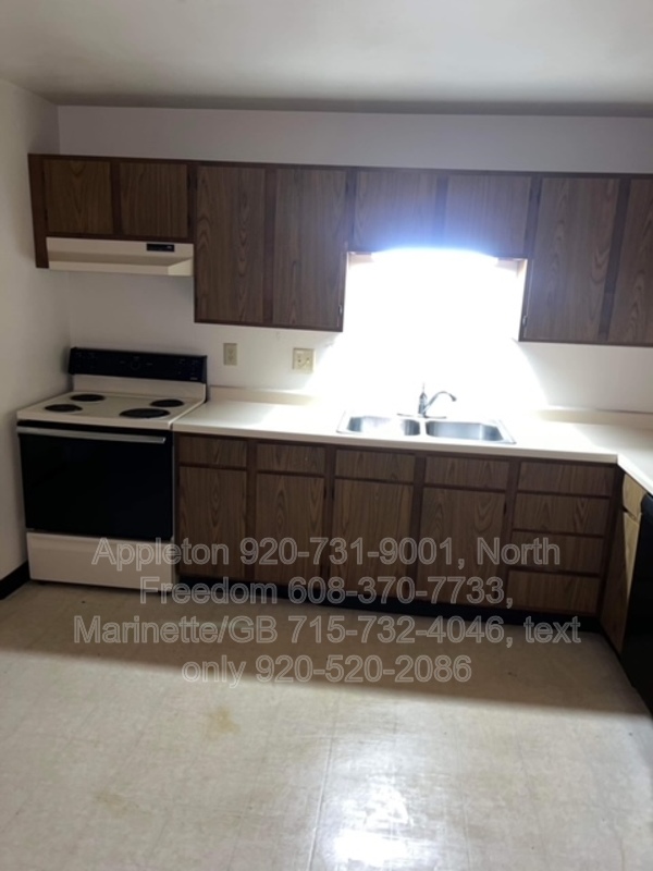 Baraboo Condo: 1117 12th Street #4