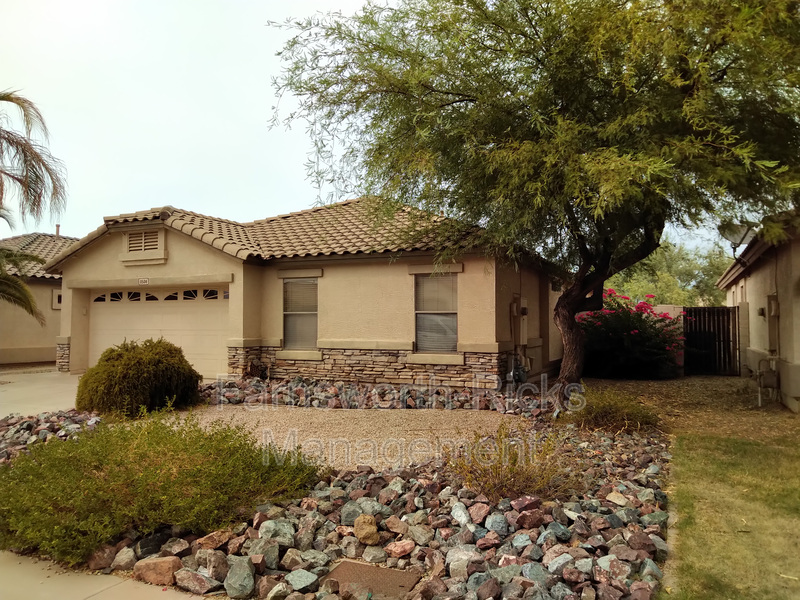 Mesa House: 11506 E Persimmon Ave
