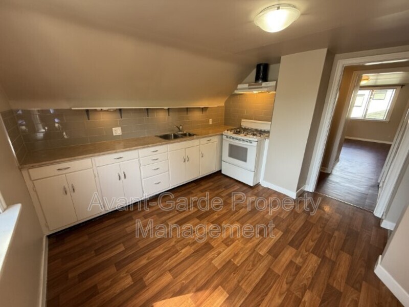 Edmonton Condo: 12114 102 St NW