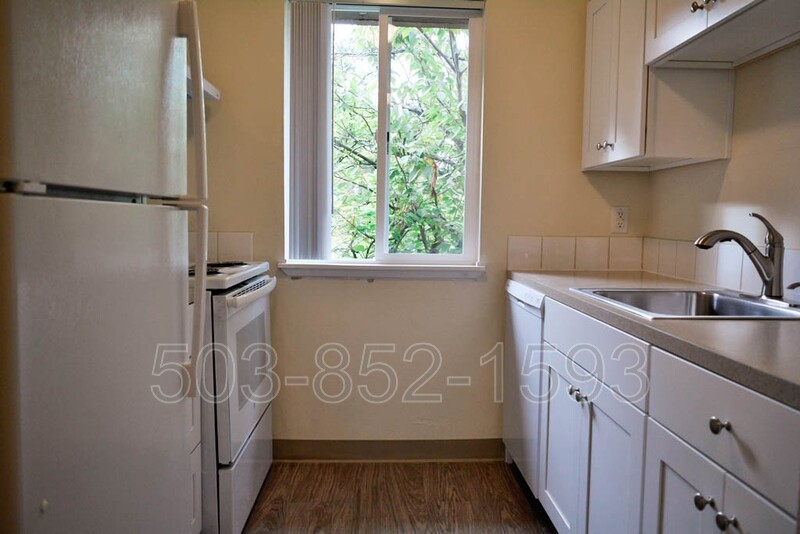 BEAVERTON Condo: 20125 SW TUALATIN VALLEY HIGHWAY