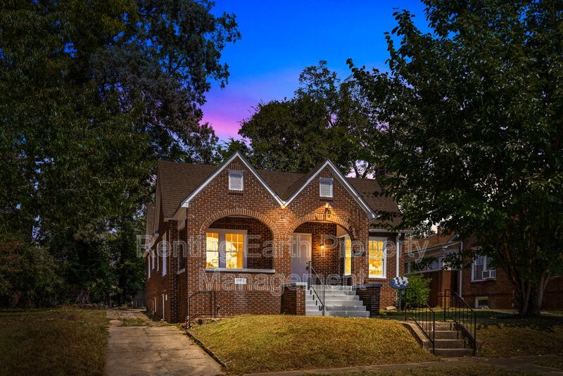 Birmingham House: 1526 42nd St Ensley