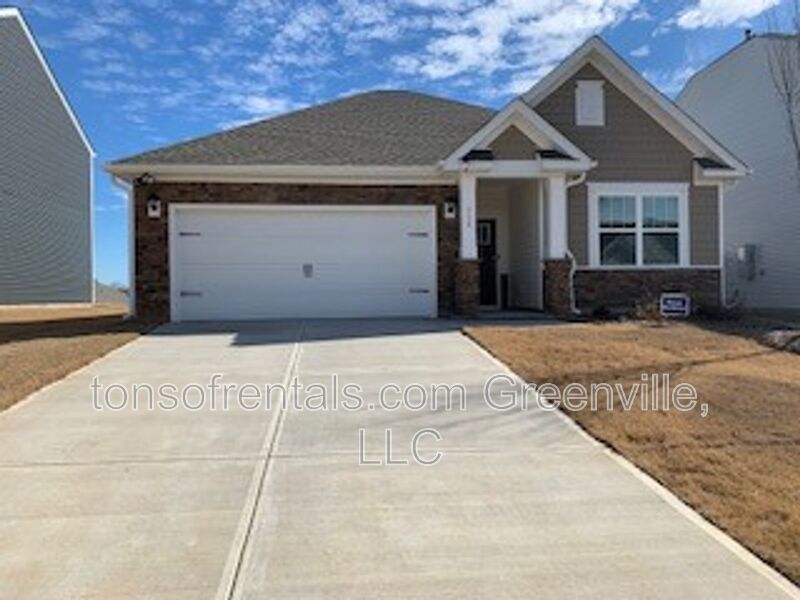 Woodruff House: 938 Pineland Drive