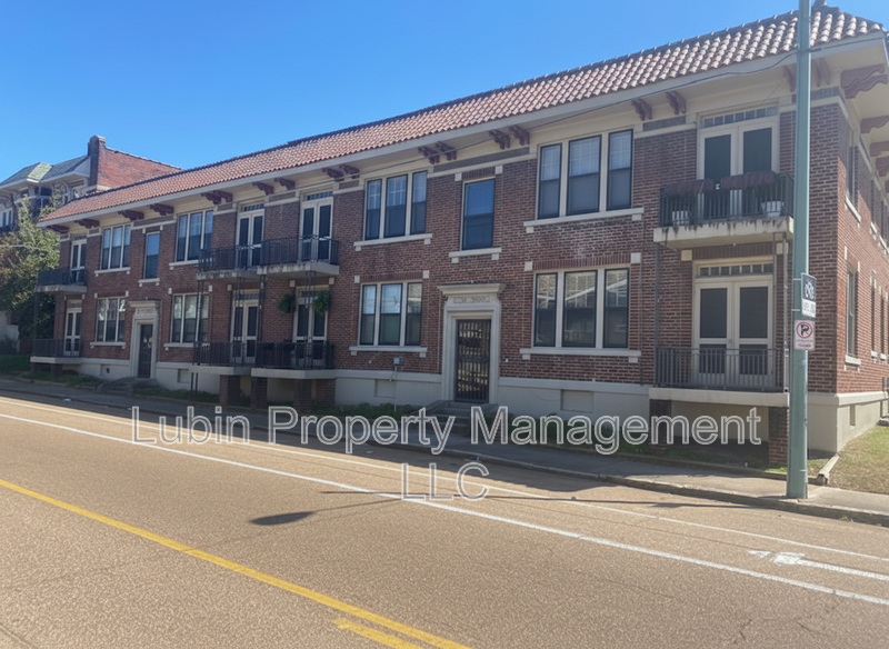 Memphis Condo: 1775 Madison Ave