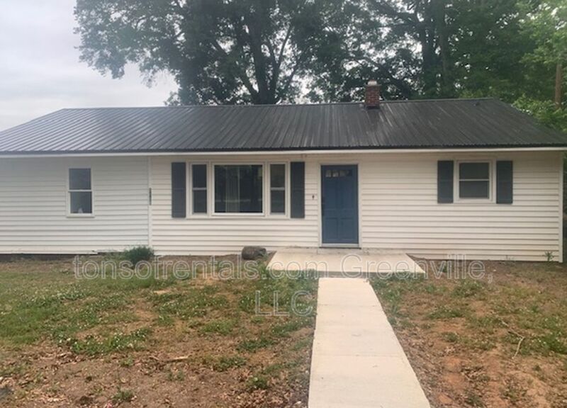 Spartanburg House: 2155 Ashbury Court