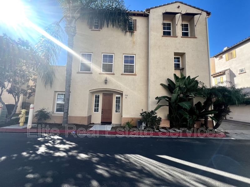 Chula Vista House: 750 Broadway #16