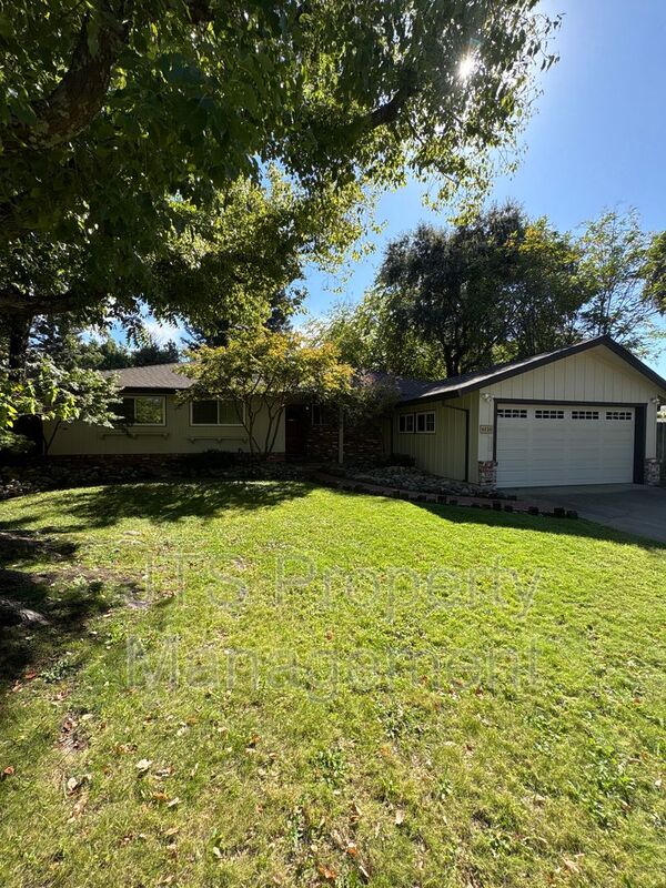 Carmichael House: 6116 Mauer Avenue