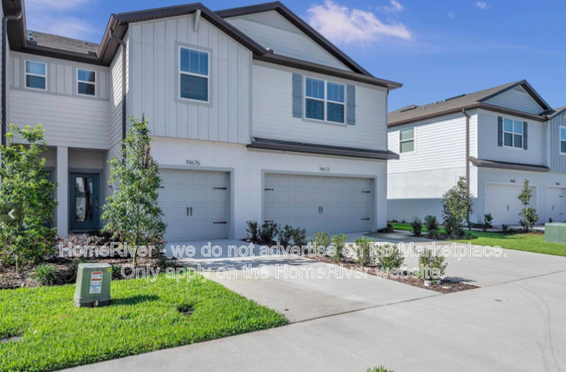 Land O Lakes House: 19676 Shady Oak Dr