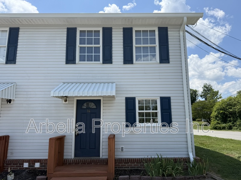 Gray Condo: 152 Gray Station Rd
