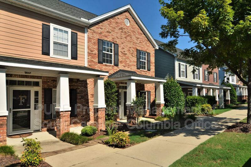 Columbia House: 122 Baysdale Drive