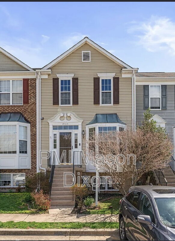 Crofton Townhome: 2404 Sandwich Court
