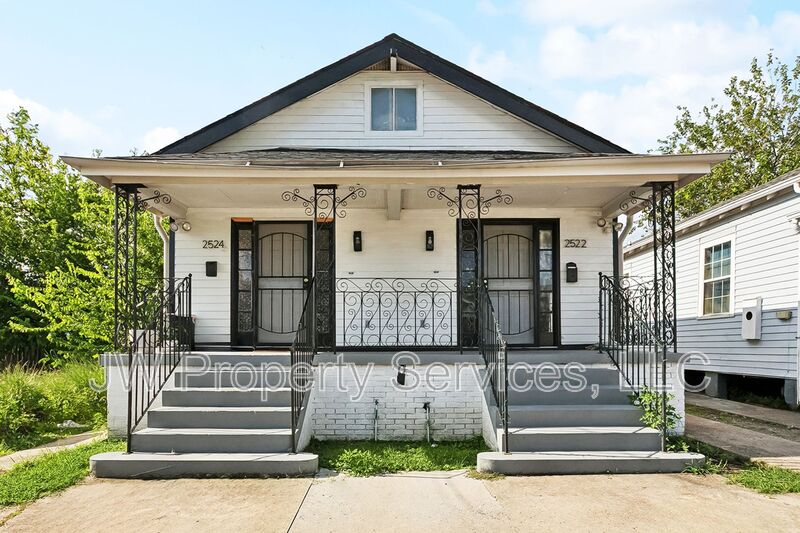 New Orleans House: 2522-24 N. Tonti St.
