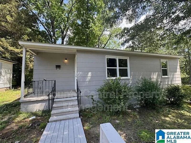 Birmingham House: 6936 66th St