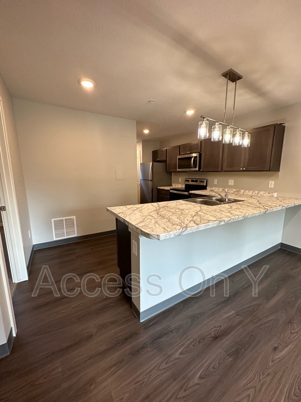 Lincoln Condo: 2320 Y Street