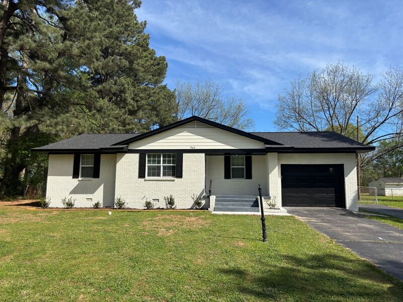 Horn Lake House: 4960 Sherry Dr