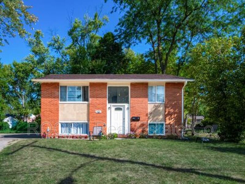 Columbus House: 780 Moon Road Unit A and Unit B