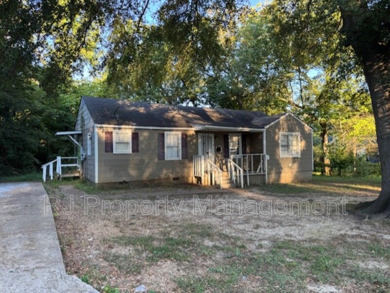 Memphis House: 3521 Denver St