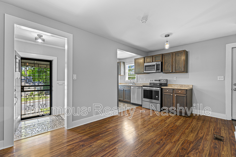 Nashville Condo: 2405 Eden St