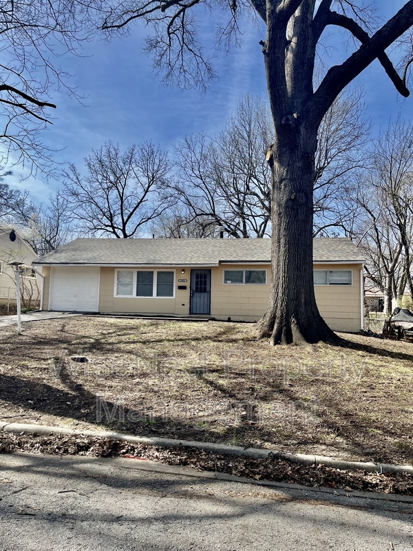 Kansas City House: 10804 Newton Avenue