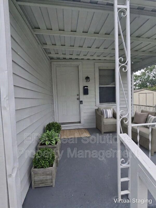 Columbus House: 1435 Republic Ave
