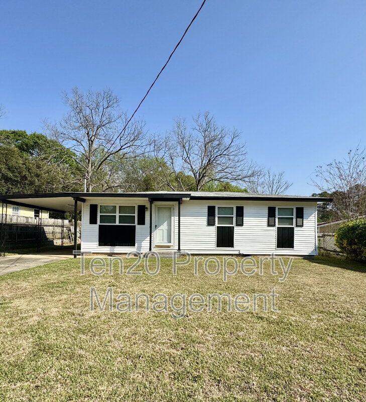 Phenix City House: 302 26th Street