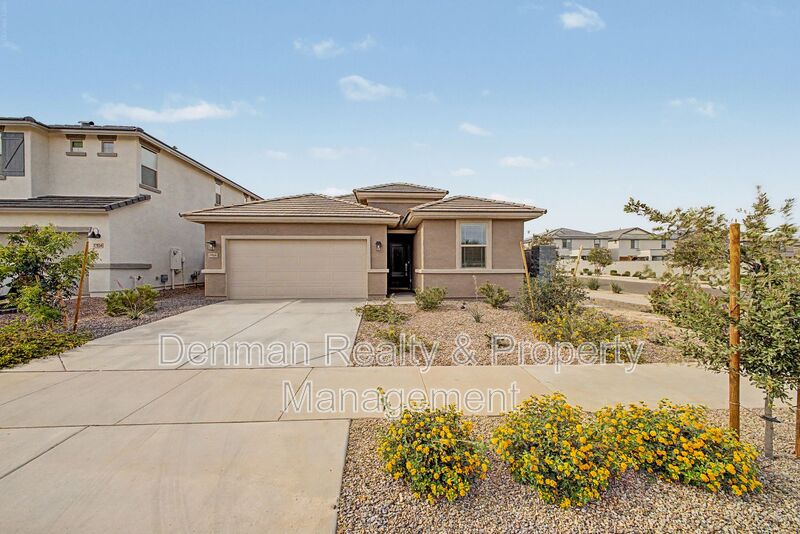 Surprise House: 17016 W. Cavedale Drive
