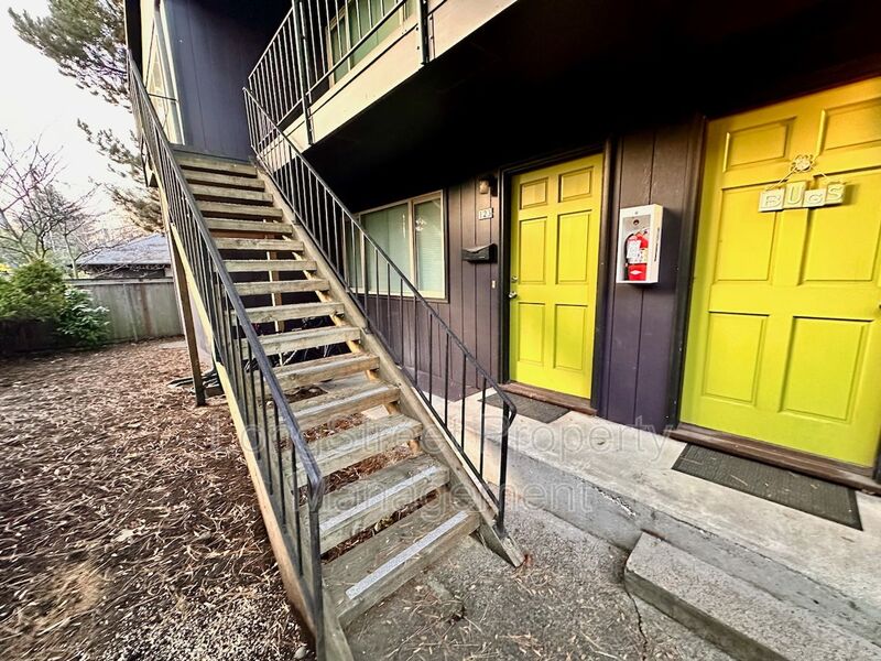 Portland Condo: 123 SE 30th Pl