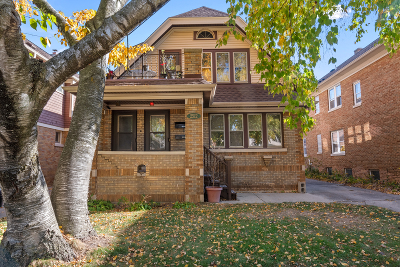 Milwaukee Condo: 2512 N 61st St