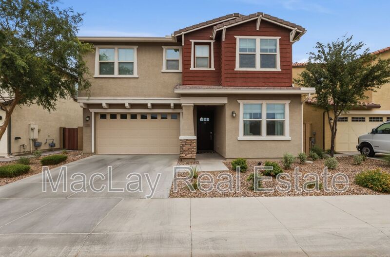 Chandler House: 1166 E Weatherby way