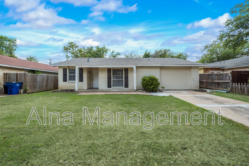 Mansfield House: 622 Hillcrest St